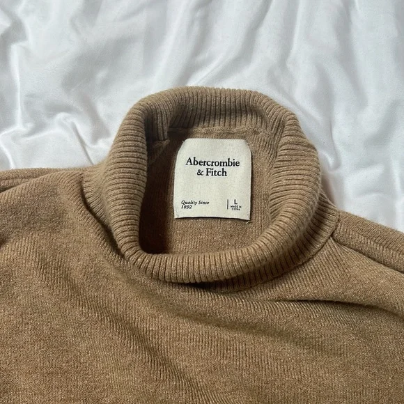 Abercrombie & Fitch Tan Brown Turtleneck Sweater - Picture 2 of 2